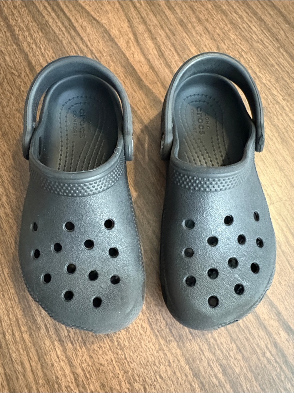 CROCS Kids Size 11 Classic Clogs Black